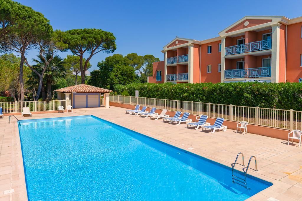 Lagrange Vacances Le Domaine Des Grands Pins Saint-Raphaël Buitenkant foto